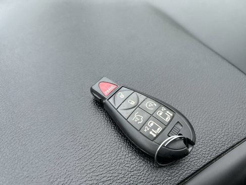 Used 2019 Dodge Grand Caravan GT image 28