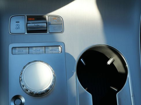 New 2026 Genesis GV70 2.5T Advanced image 11