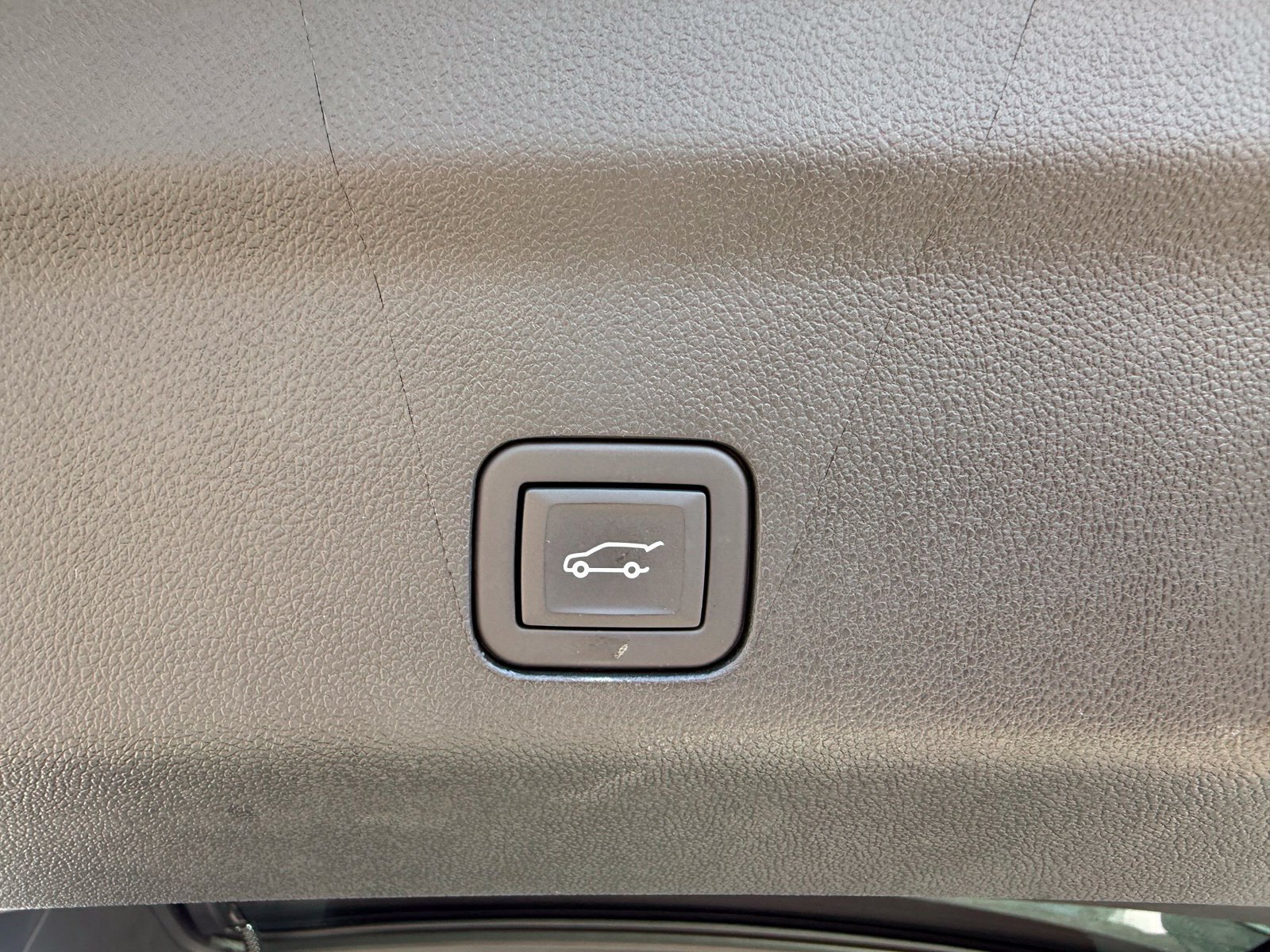 Certified 2024 Chevrolet Tahoe Premier AWD/4WD image 44