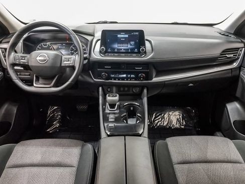 Used 2025 Nissan Rogue SV FWD image 24