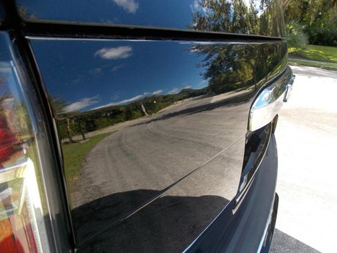 Used 2020 GMC Yukon Denali w/ Denali Premium Package image 30