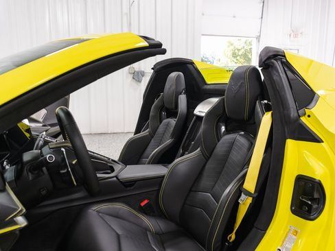 Used 2023 Chevrolet Corvette Stingray Premium Conv w/ 3LT image 41
