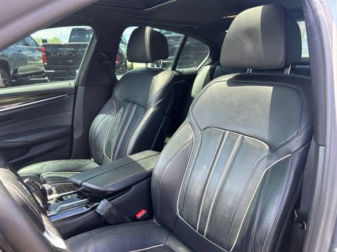 Used 2018 BMW 530i xDrive w/ Premium Package AWD/4WD image 15