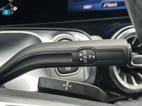 Certified 2025 Mercedes-Benz GLB 250 image 21