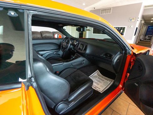 Used 2018 Dodge Challenger R/T Scat Pack image 26