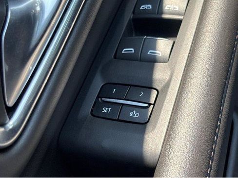Used 2023 Chevrolet Tahoe High Country w/ Premium Package 2 AWD/4WD image 31
