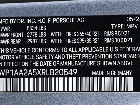 Certified 2024 Porsche Macan image 25