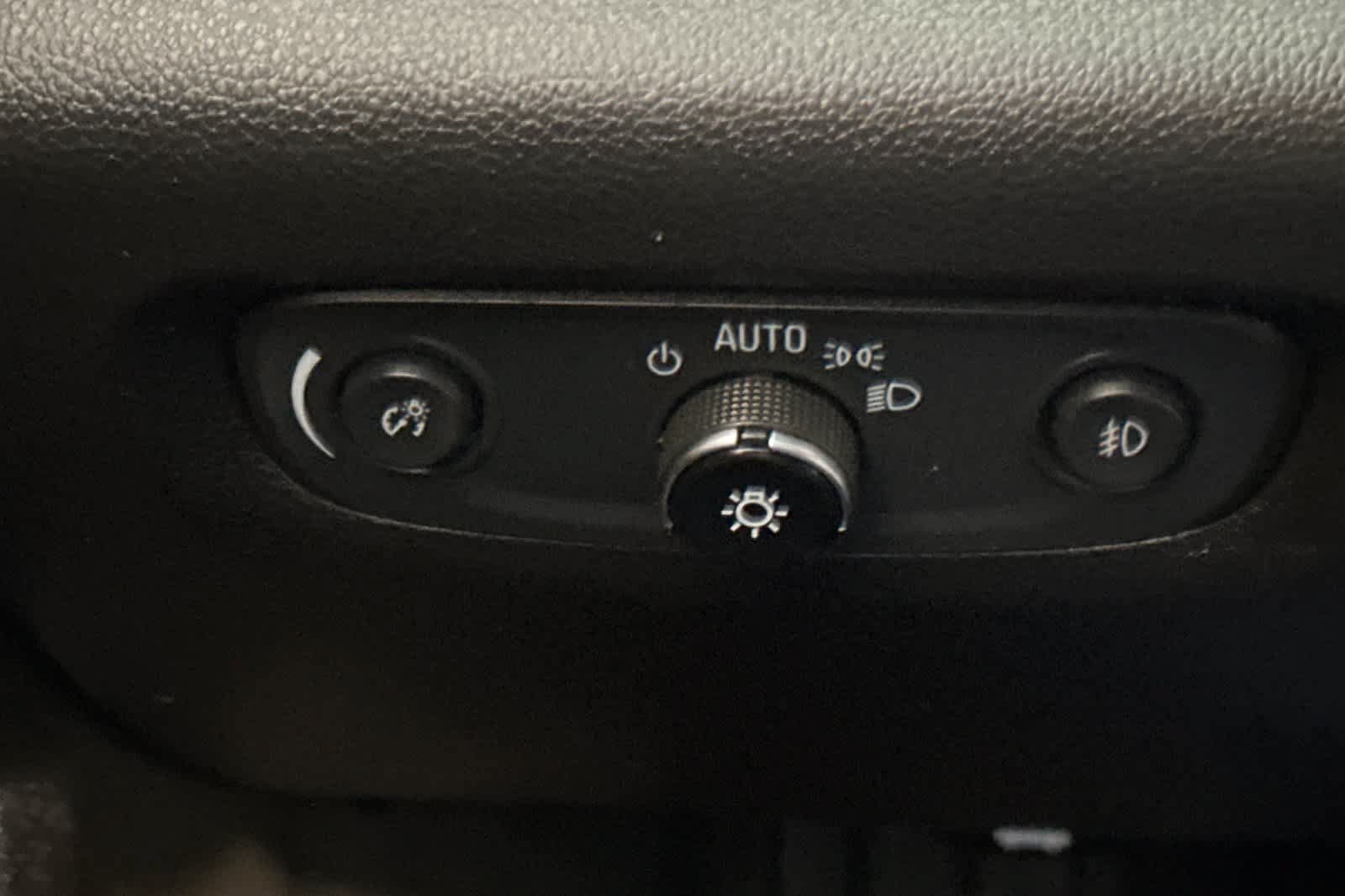 Used 2021 Chevrolet Traverse LT w/ LT Premium Package AWD/4WD image 60
