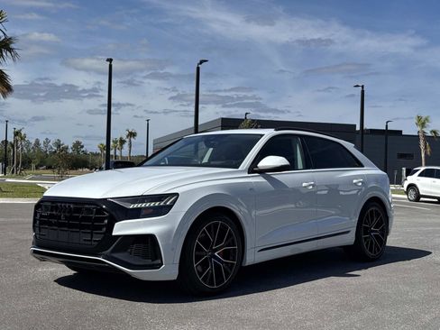 Used 2023 Audi Q8 Prestige w/ Prestige Package AWD/4WD image 7