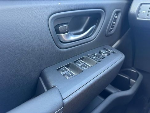 New 2025 Honda Pilot Touring image 13