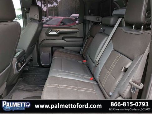 Used 2023 Chevrolet Silverado 1500 High Country w/ Technology Package AWD/4WD image 14