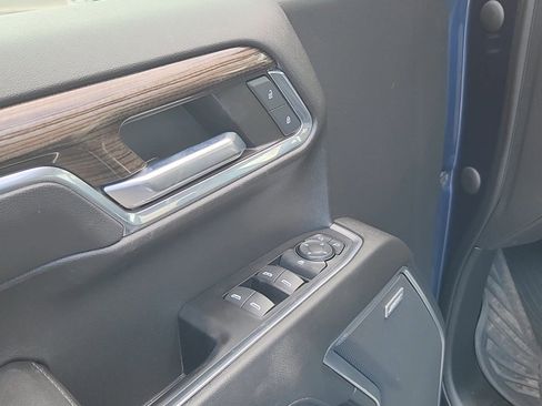 Used 2022 Chevrolet Silverado 1500 LT Trail Boss w/ LT Trail Boss Premium Package image 7