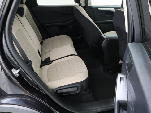 Used 2022 Ford Escape SE FWD image 33