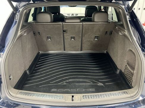 Used 2017 Porsche Macan Turbo image 25