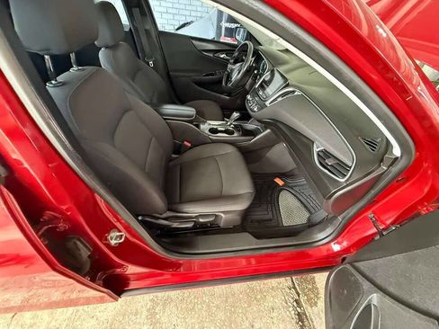 Used 2016 Chevrolet Malibu LT image 11