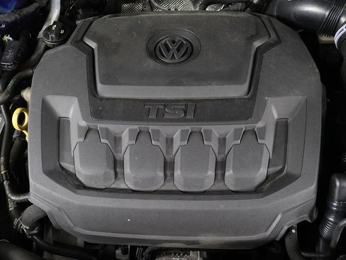 Used 2024 Volkswagen Tiguan SE AWD/4WD image 17