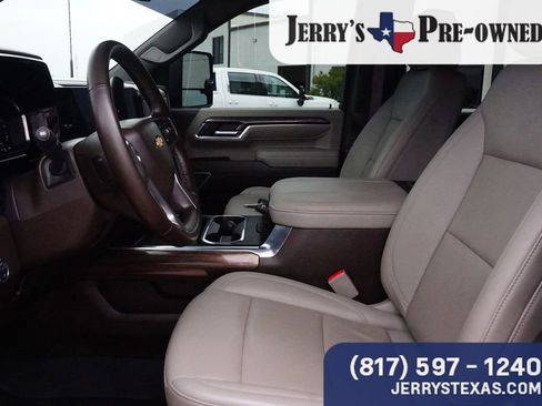 Used 2024 Chevrolet Silverado 3500 LTZ w/ LTZ Convenience Package AWD/4WD image 19