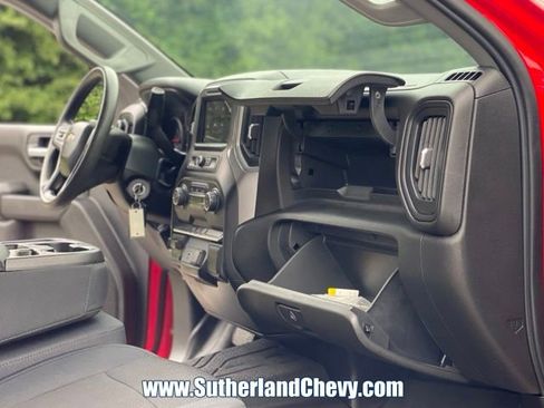 Used 2019 Chevrolet Silverado 1500 Custom w/ Custom Convenience Package AWD/4WD image 22