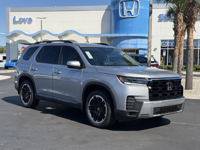 New 2026 Honda Pilot Touring image 2