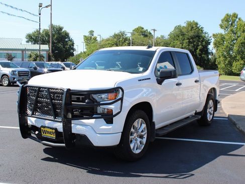 Used 2023 Chevrolet Silverado 1500 Custom w/ LPO, Dark Essentials Package AWD/4WD image 4