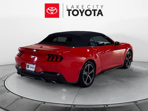 Used 2024 Ford Mustang Premium image 8