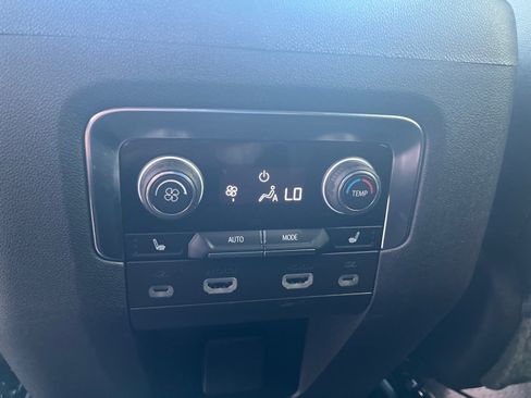 Used 2023 Chevrolet Tahoe LT w/ LT Signature Package AWD/4WD image 19