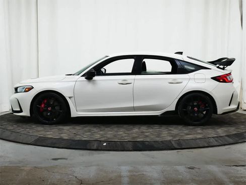 Used 2025 Honda Civic Type R image 2