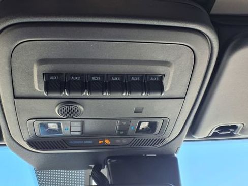 Used 2024 Ford Bronco Wildtrak image 32