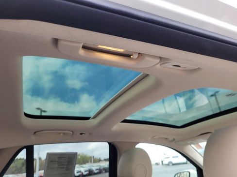 Used 2022 Mercedes-Benz GLC 300 4MATIC image 10