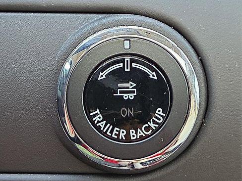 Used 2020 Lincoln Navigator Black Label w/ Cargo Convenience Package image 19