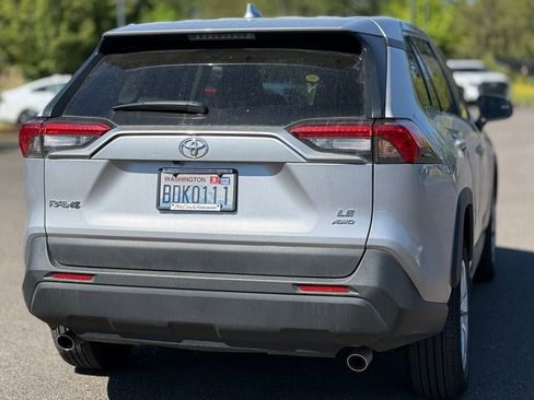Certified 2023 Toyota RAV4 LE AWD/4WD image 5