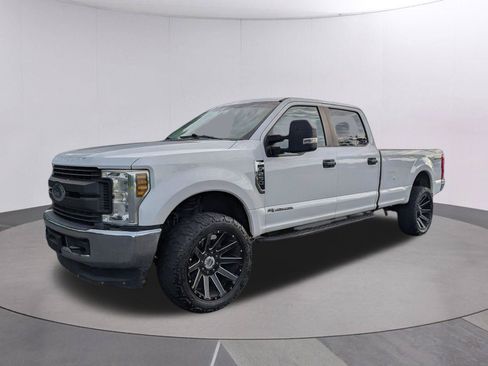 Used 2018 Ford F250 XL w/ Power Equipment Group AWD/4WD image 1