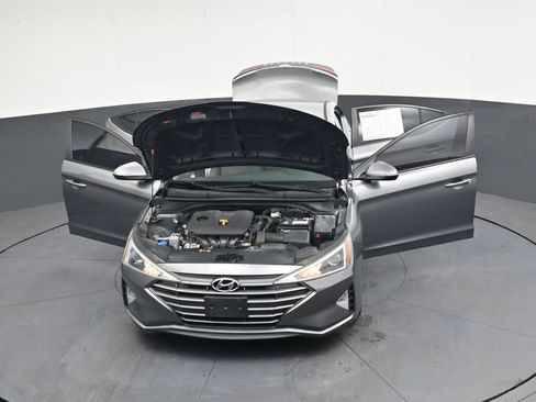 Used 2020 Hyundai Elantra SE FWD image 48