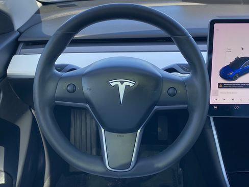 Used 2019 Tesla Model 3 Long Range image 16