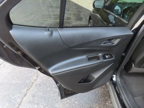 Used 2023 Chevrolet Equinox Premier image 34