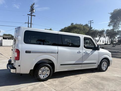 Used 2015 Nissan NV 3500 SL w/ Technology Package RWD image 15