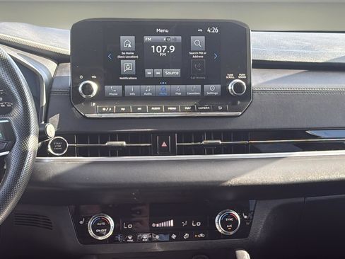 Used 2024 Mitsubishi Outlander SE image 10