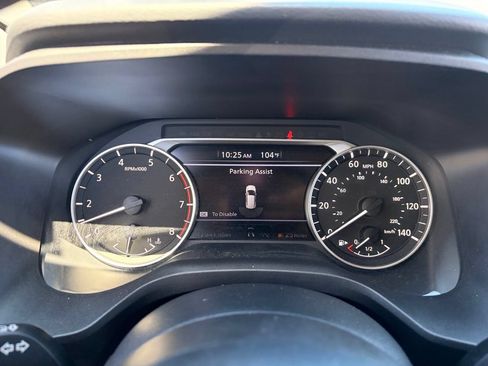Used 2024 Nissan Rogue S FWD image 30