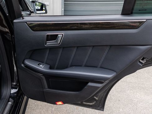 Used 2014 Mercedes-Benz E 250 BlueTEC 4MATIC Sedan image 38