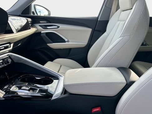 New 2025 Audi Q5 Premium Plus image 23