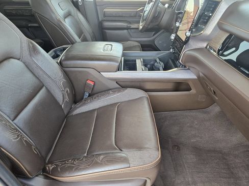 Used 2025 RAM 1500 Limited AWD/4WD image 11