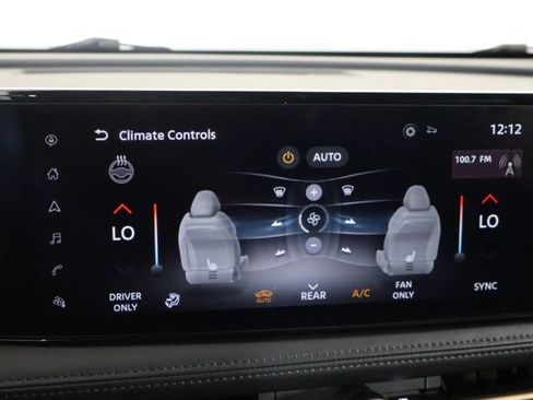 Used 2023 Nissan Ariya AWD image 35