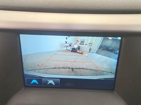 Used 2019 GMC Acadia SLE w/ Driver Alert Package I FWD image 15