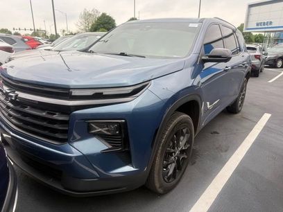 Used 2025 Chevrolet Traverse LT w/ Midnight/Sport Edition