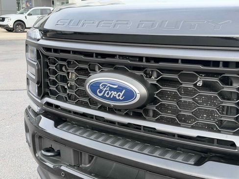 Used 2024 Ford F350 Lariat w/ Lariat Ultimate Package image 13