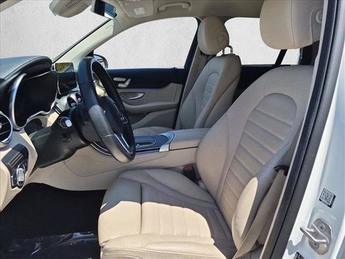 Used 2020 Mercedes-Benz GLC 350e 4MATIC image 16