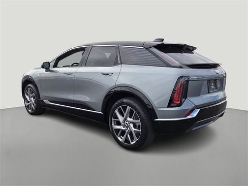 New 2025 Cadillac Optiq Luxury 1 image 6