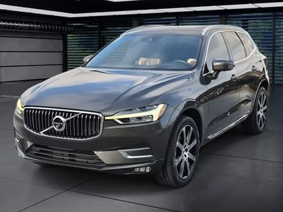 Used 2021 Volvo XC60 T5 Inscription w/ Advanced Package
