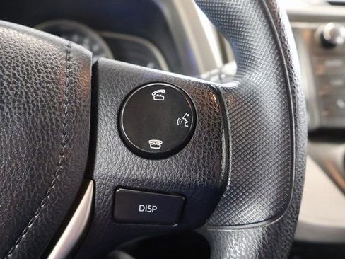Used 2014 Toyota RAV4 LE image 17