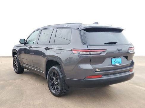 New 2025 Jeep Grand Cherokee L Altitude RWD image 3